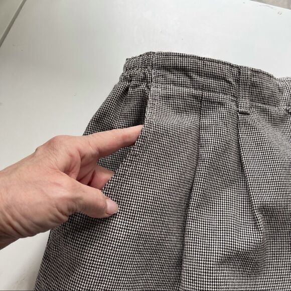 Lee Casual Fall Textured Pleated Front Shorts - 18M - Picture 3 of 9